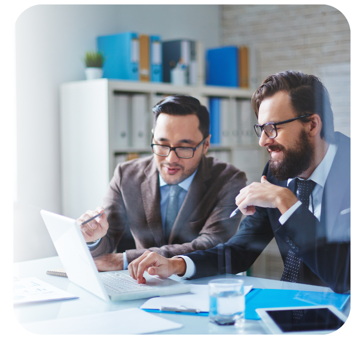 Employee explaining the course of reorganization